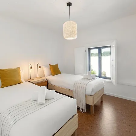 Arneiro Garden House - Country Retreat With Biopool *