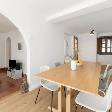 Arneiro Garden House * ألينكوير