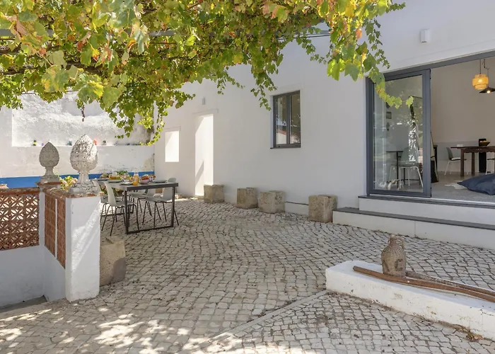 Arneiro Garden House - Country Retreat With Biopool *